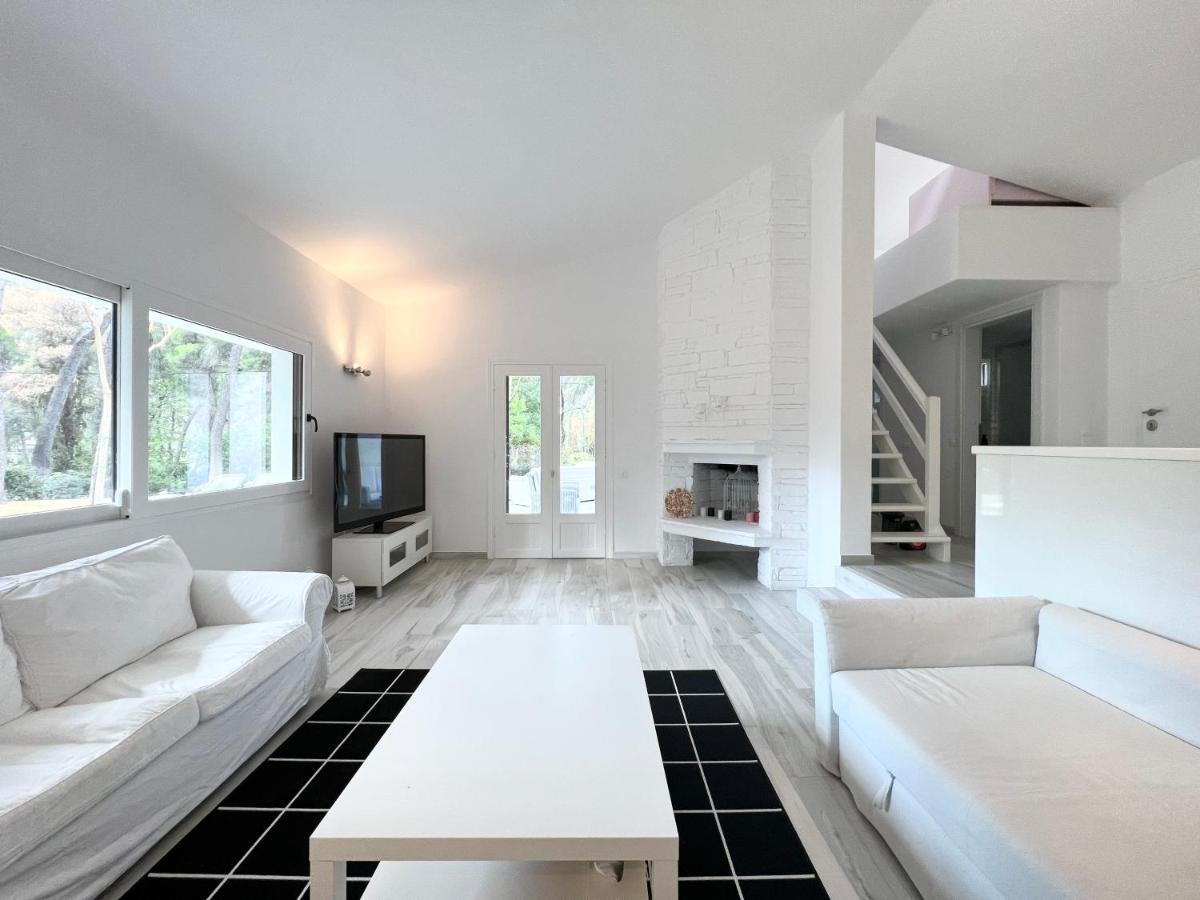 Sani Villa Christy Екстериор снимка